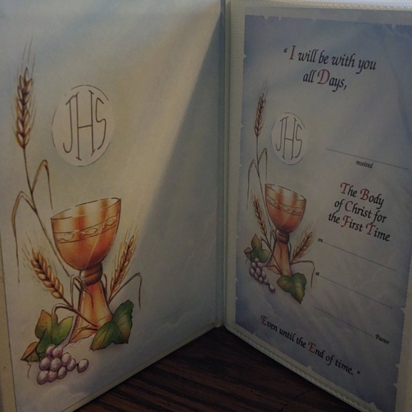 3/$15 1st Communion photo album NIB - Picture 3 of 5